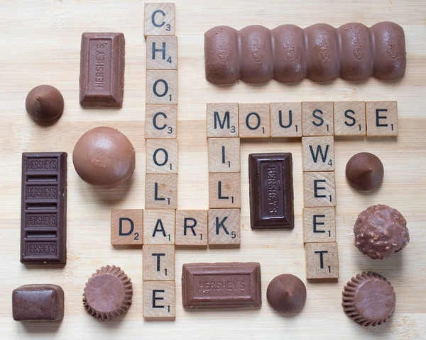 mousse de chocolate en taza de chocolate