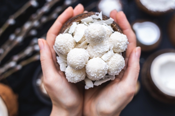 bolas de coco: ¡el postre de chocolate universal