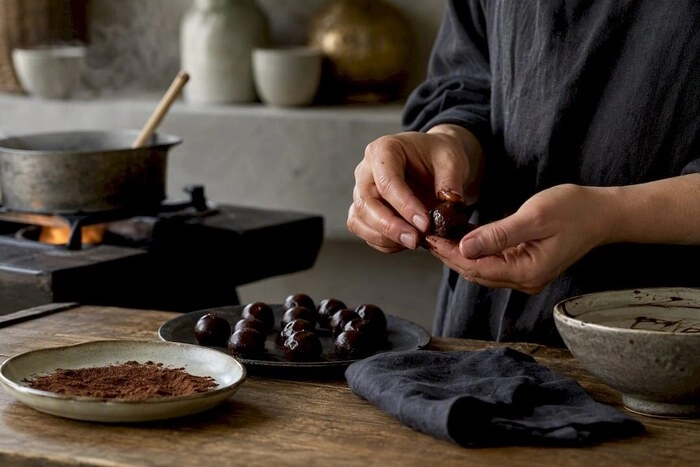 guía para elaborar trufas gourmet: receta proporciones y técnica