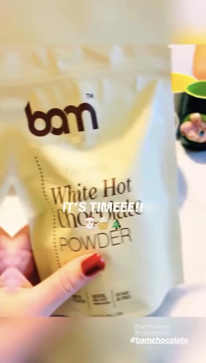 Bela vroča čokolada