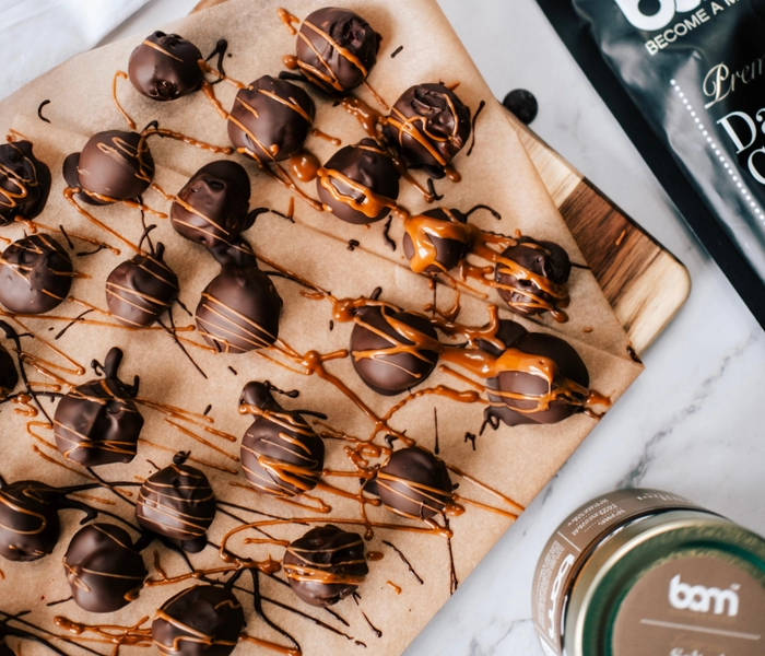 snack de frambuesa con chocolate negro