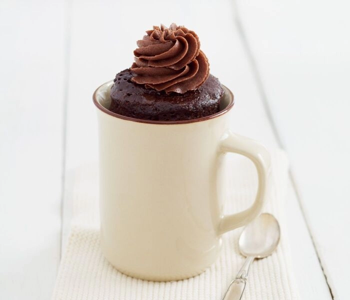mug cake con ganache de chocolate