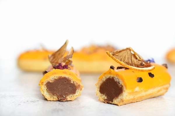 eclair de chocolate y naranja