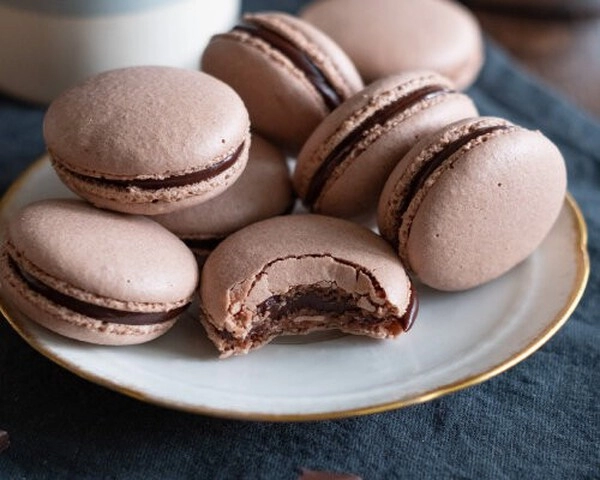 macarons con crema de chocolate y avellanas bam