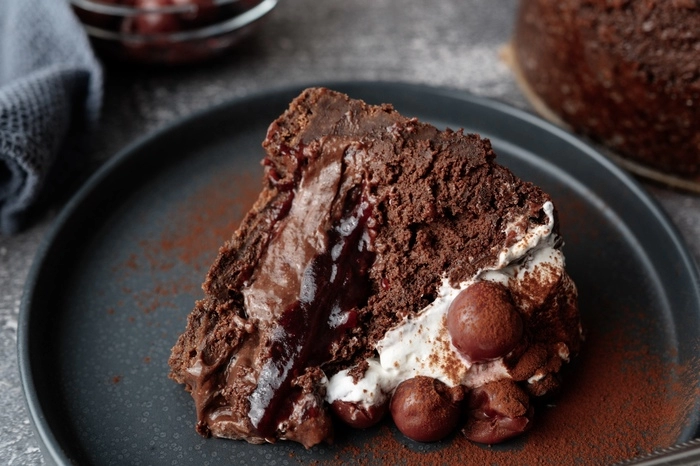 tarta de queso selva negra con mermelada de cerezas