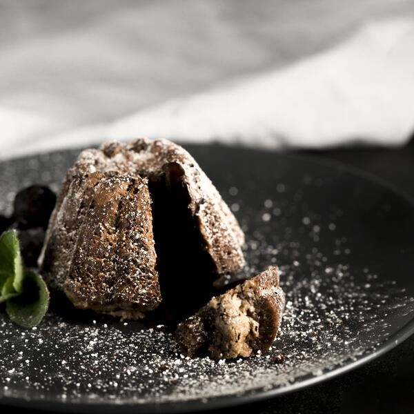 soufflé de chocolate con mango