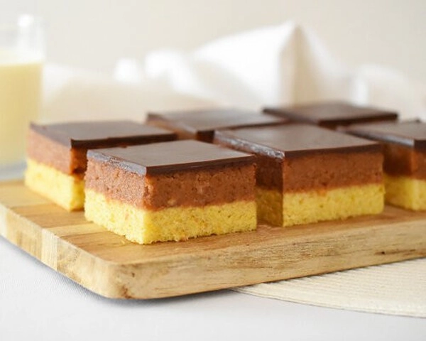 cuadrados de naranja húmeda