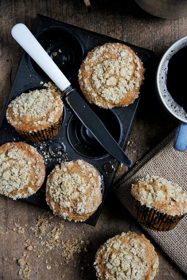 magdalenas con crumble de manzana