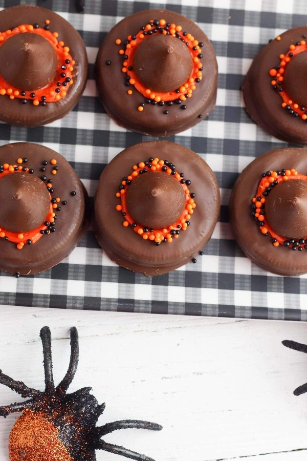sombreros de bruja de chocolate