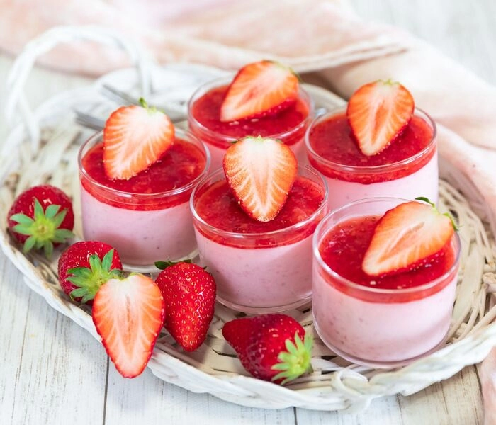 mousse de fresa en tarro