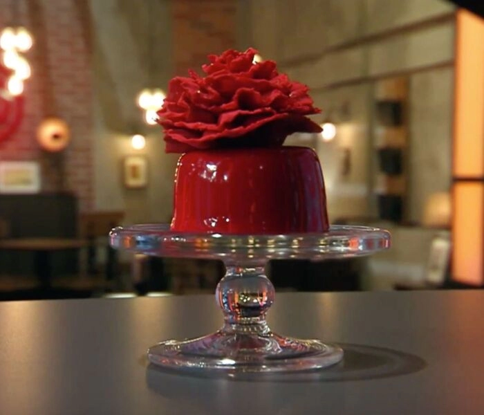 masterchef challenge - postre clavel rojo